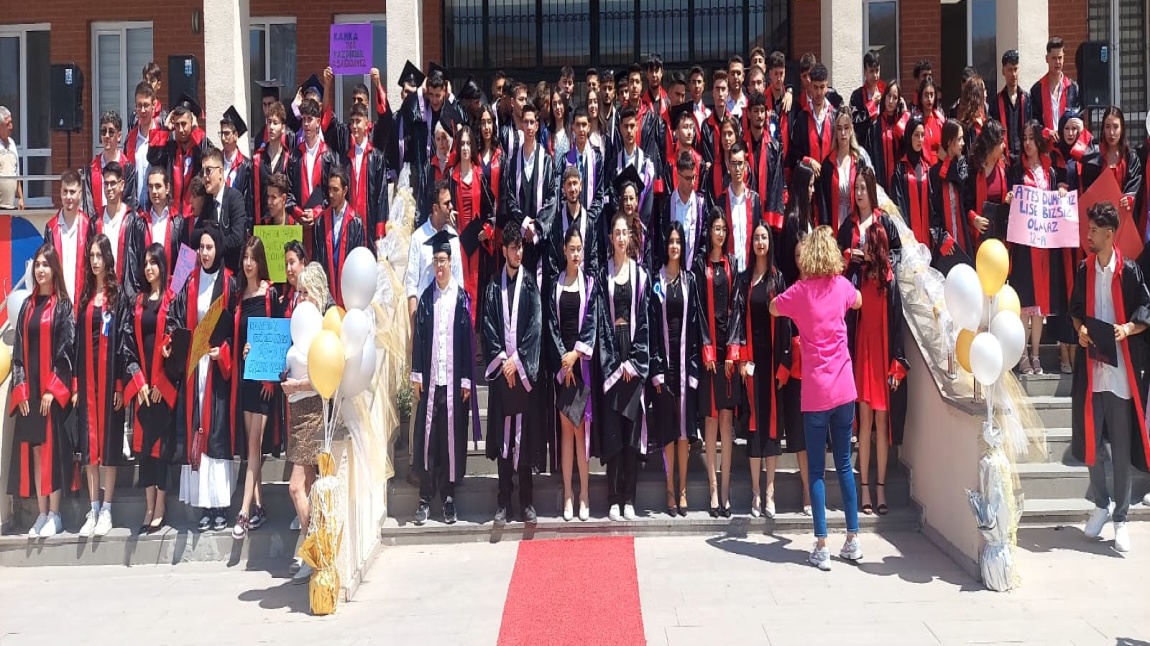 MEZUNİYET TÖRENİMİZ...